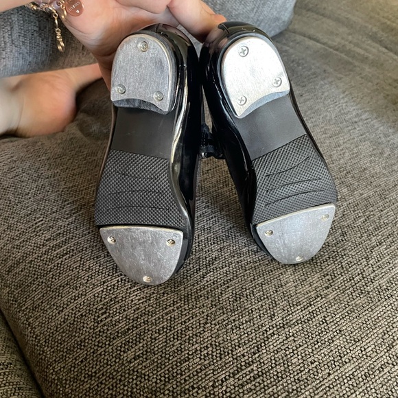 Girls tap shoes - Picture 4 of 4